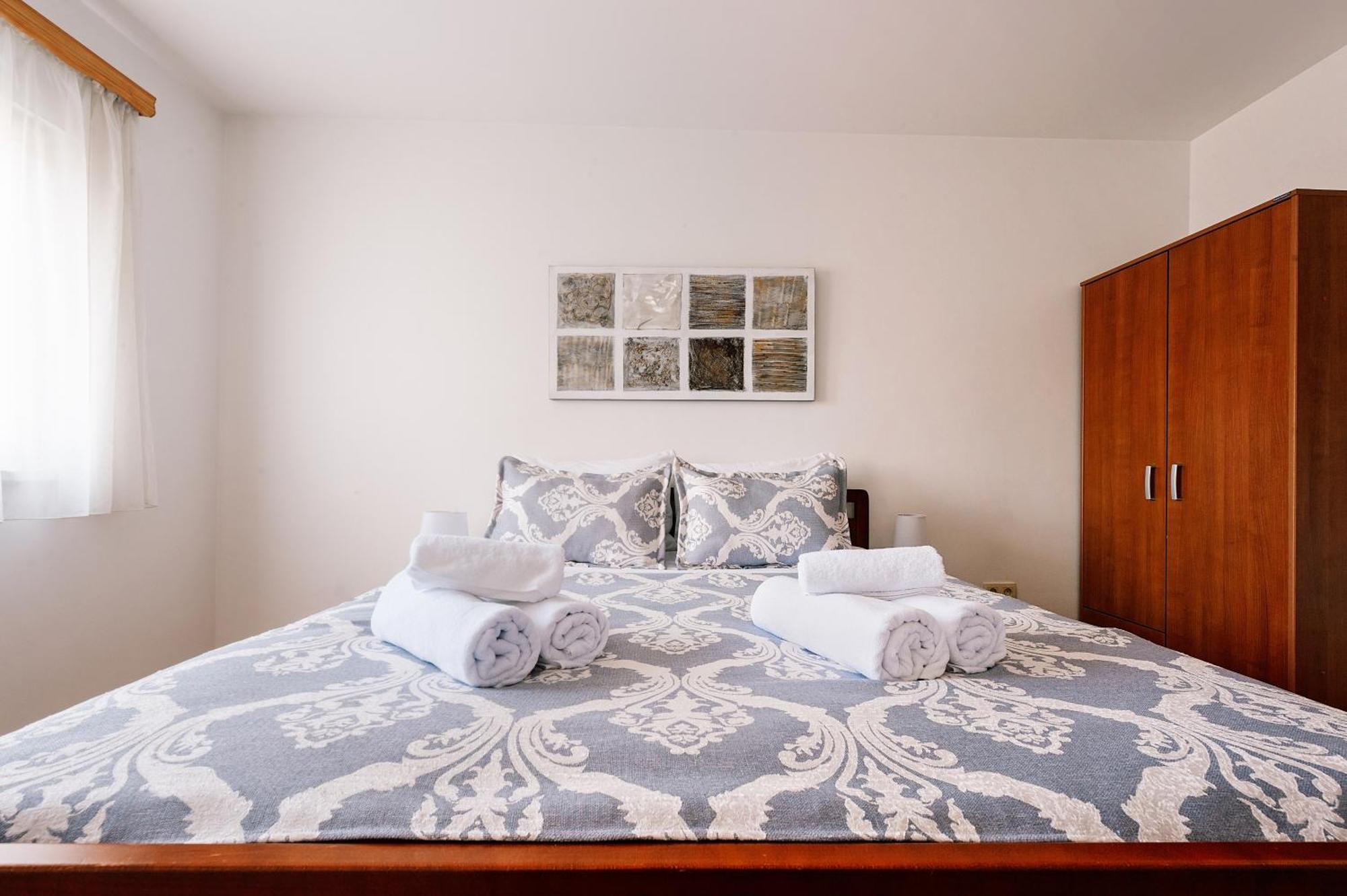 Irish House Medugorje Aparthotel Bilik gambar
